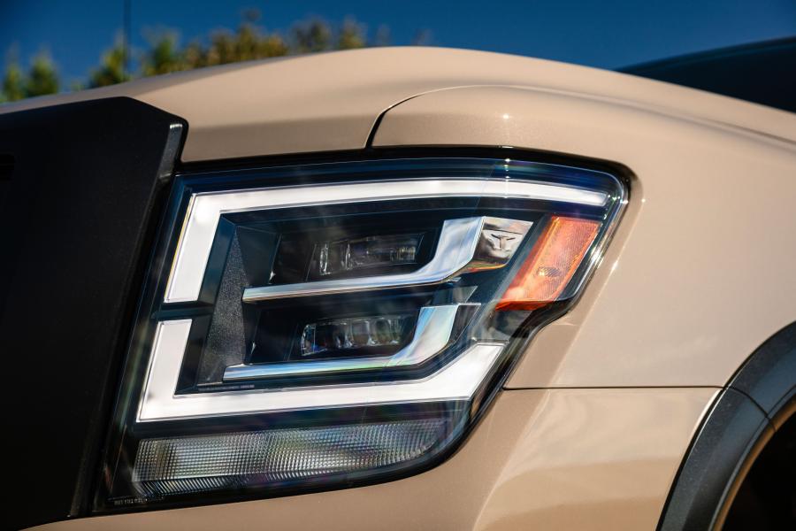 Детали экстерьера Nissan Titan XD PRO-4X Crew Cab 2019 года  (фото 12 из 34)